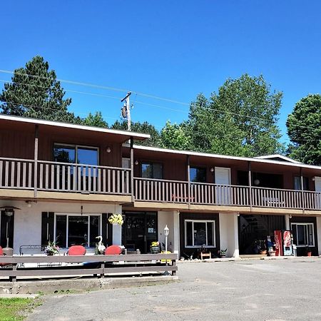 Lakeshore Motel Ice Lake Iron River Bagian luar foto