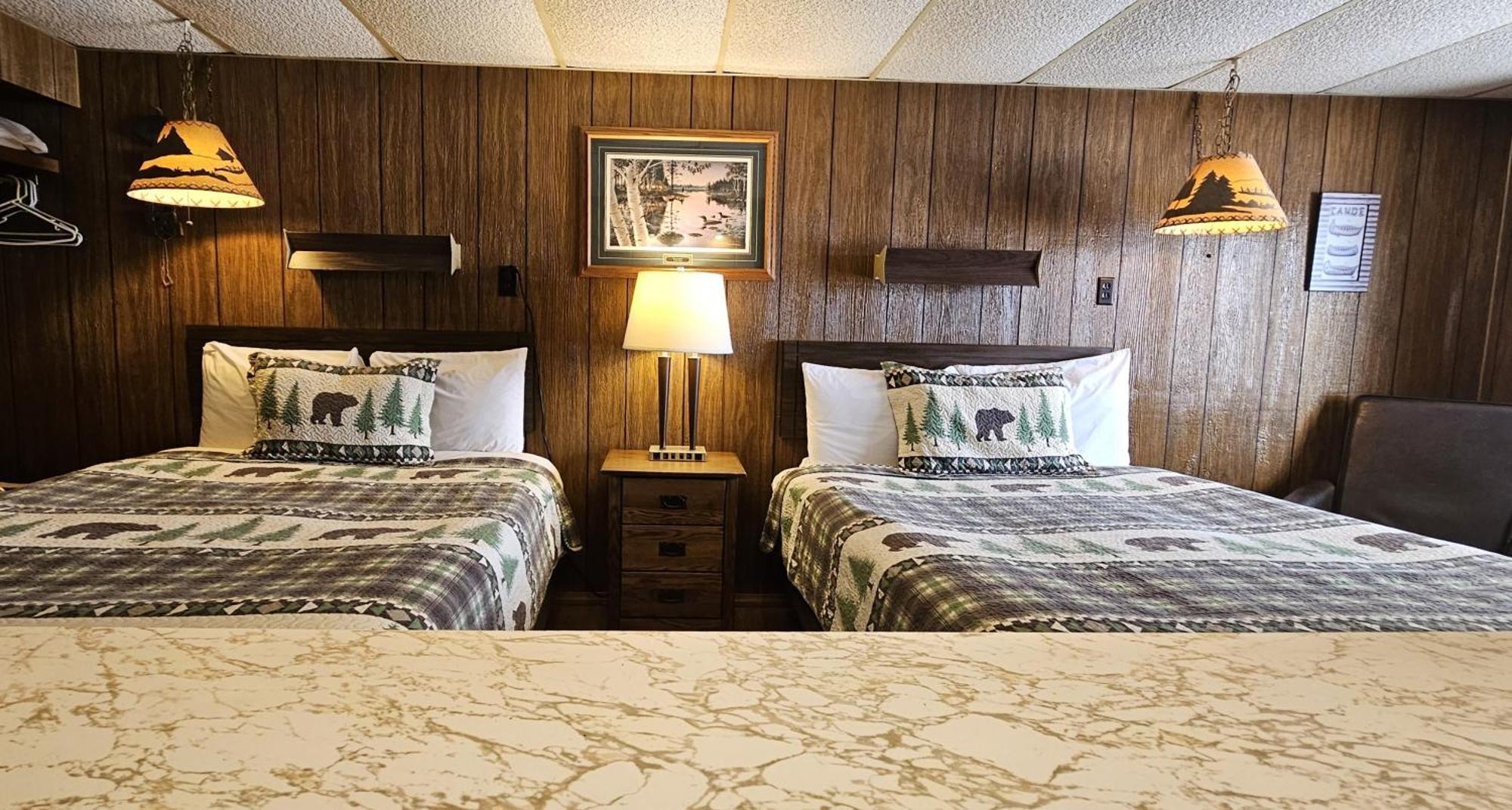 Lakeshore Motel Ice Lake Iron River Bagian luar foto