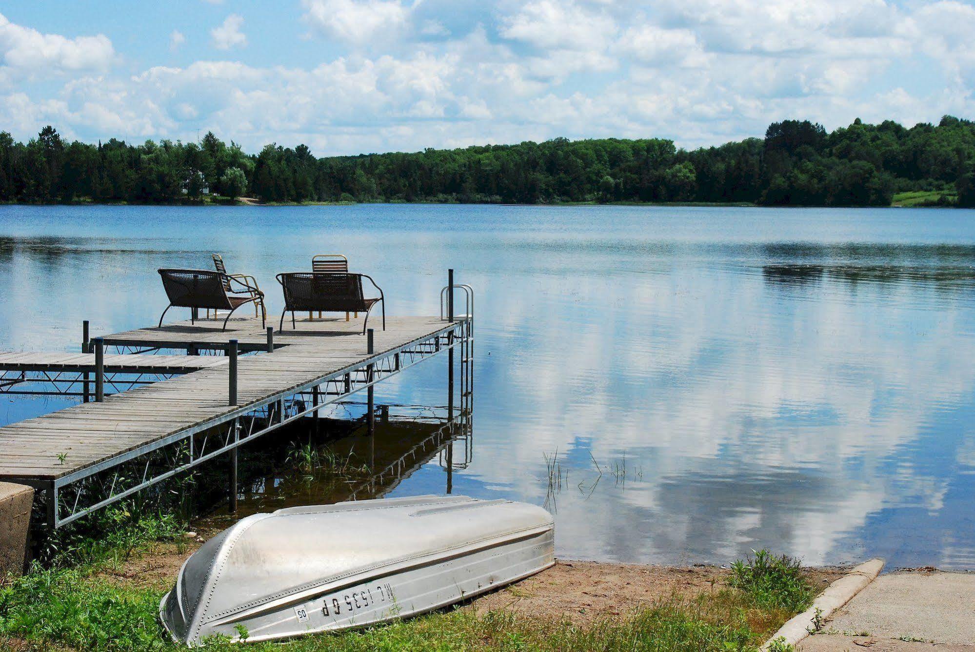 Lakeshore Motel Ice Lake Iron River Bagian luar foto